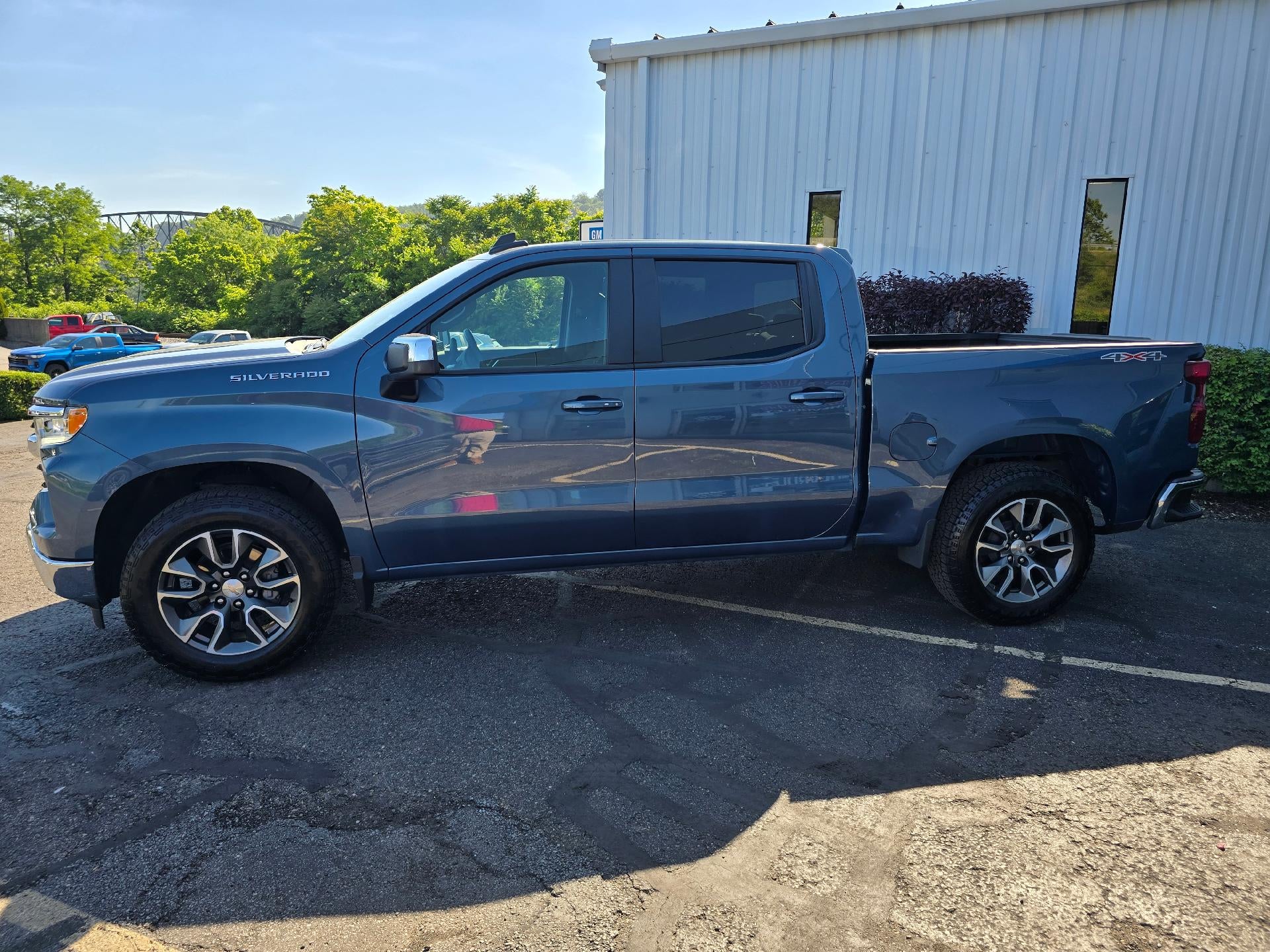 2024 Chevrolet Silverado 1500 LT (2FL)