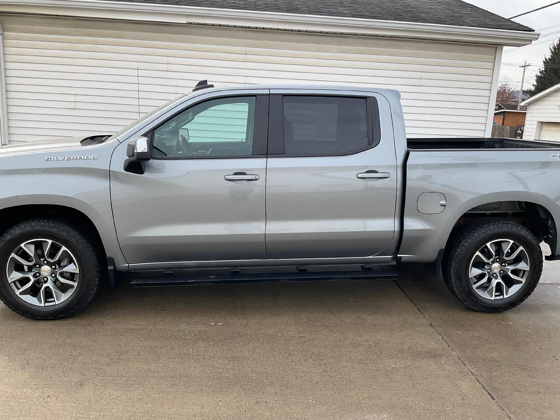 2024 Chevrolet Silverado 1500 LT (2FL)