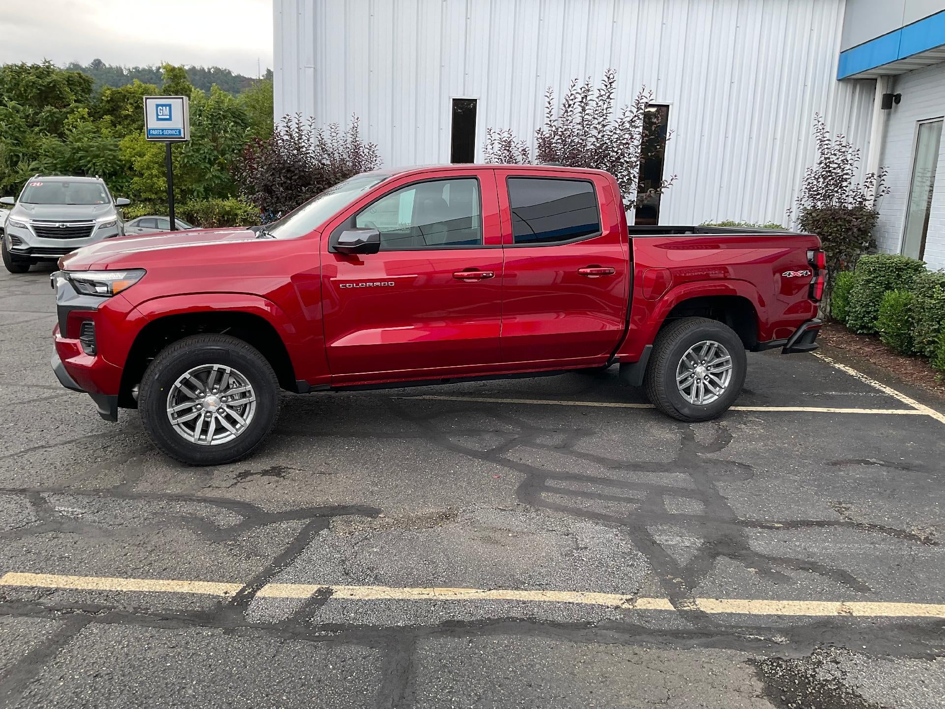 2025 Chevrolet Colorado WT/LT