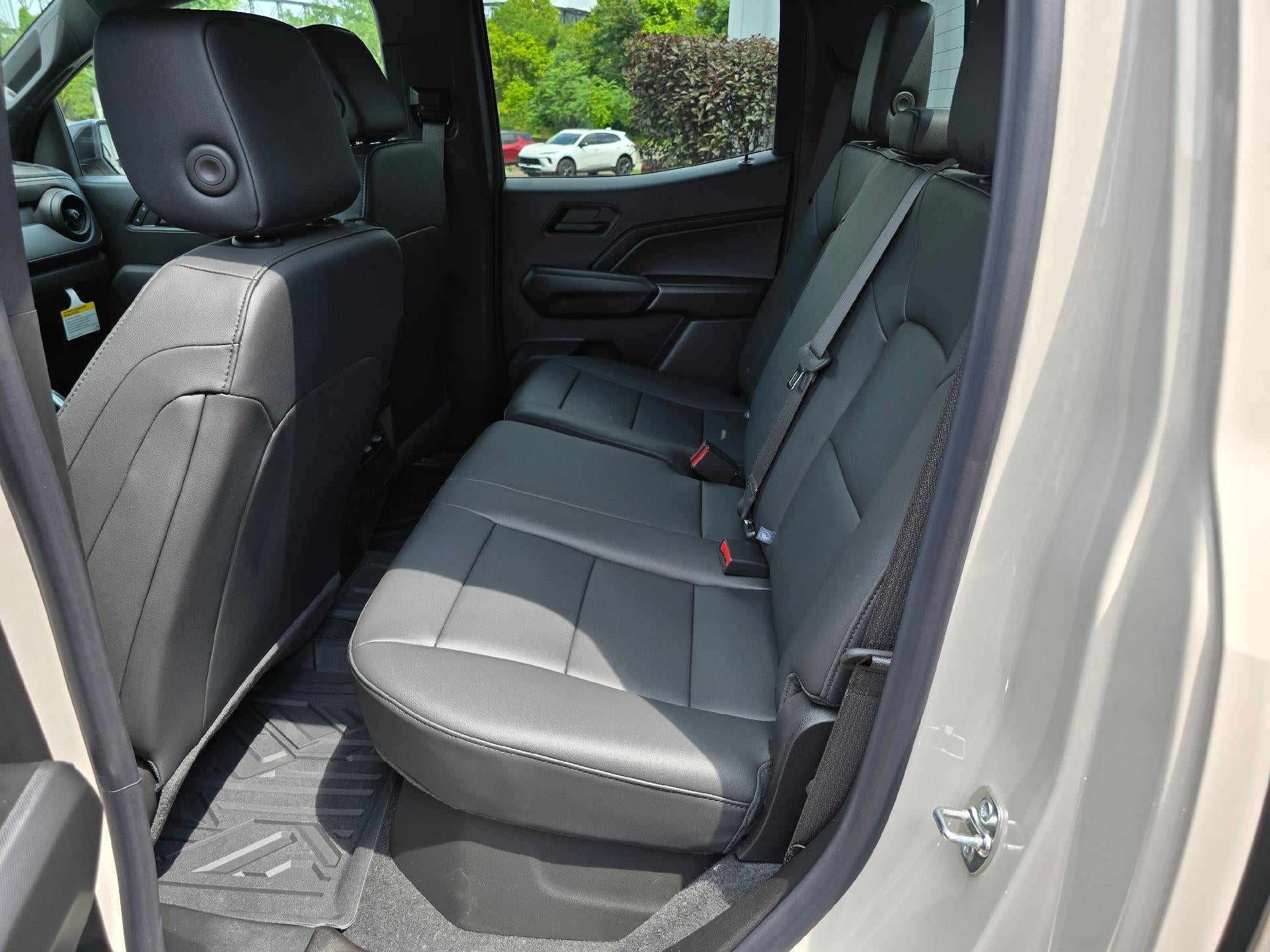 2026 Chevrolet Colorado Trail Boss - Photo 8