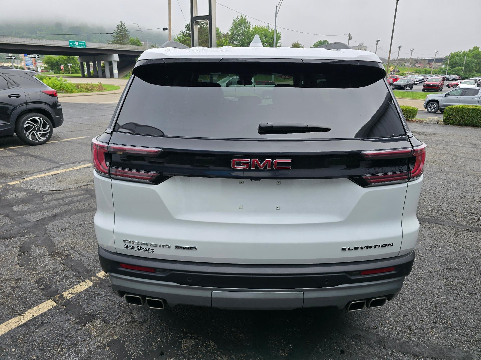 2025 GMC Acadia Elevation