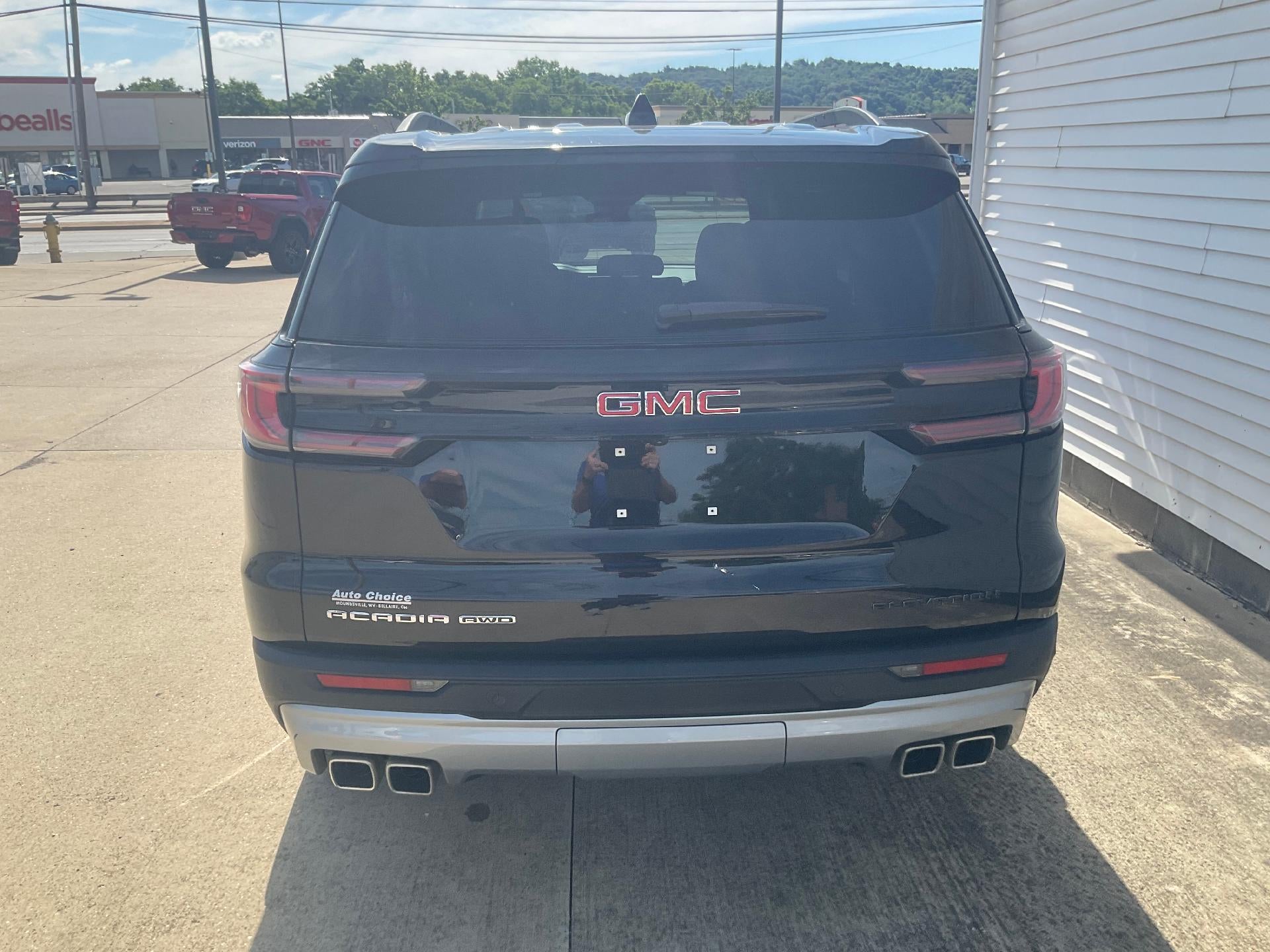 2025 GMC Acadia Elevation