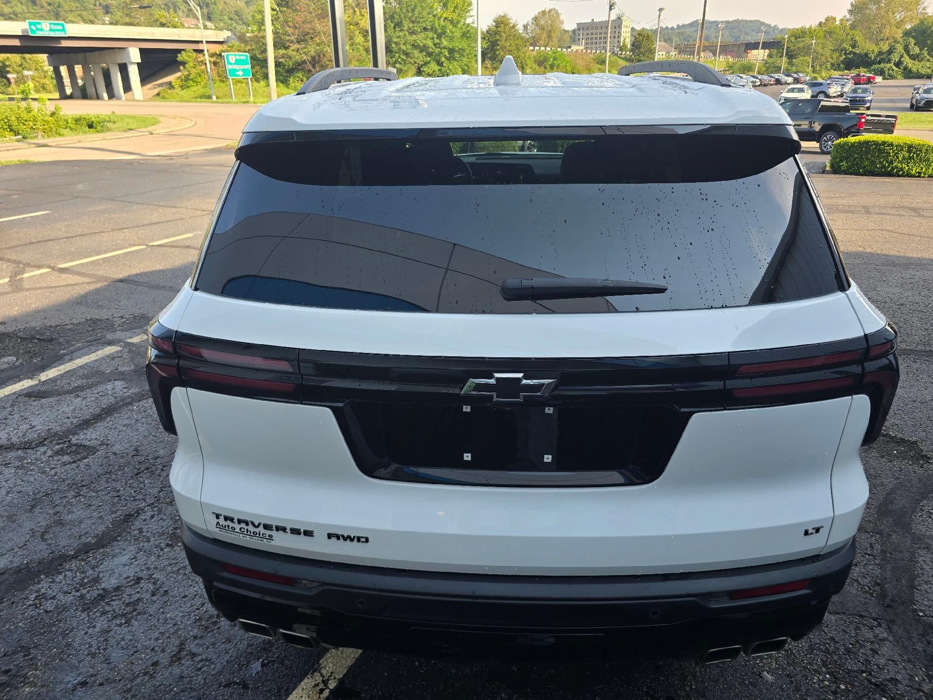 2024 Chevrolet Traverse LT