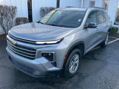 2025 Chevrolet Traverse LT