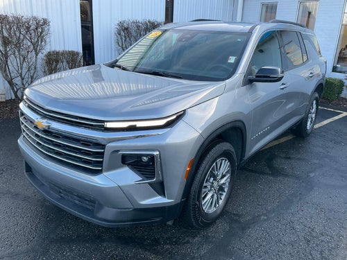 2025 Chevrolet Traverse LT