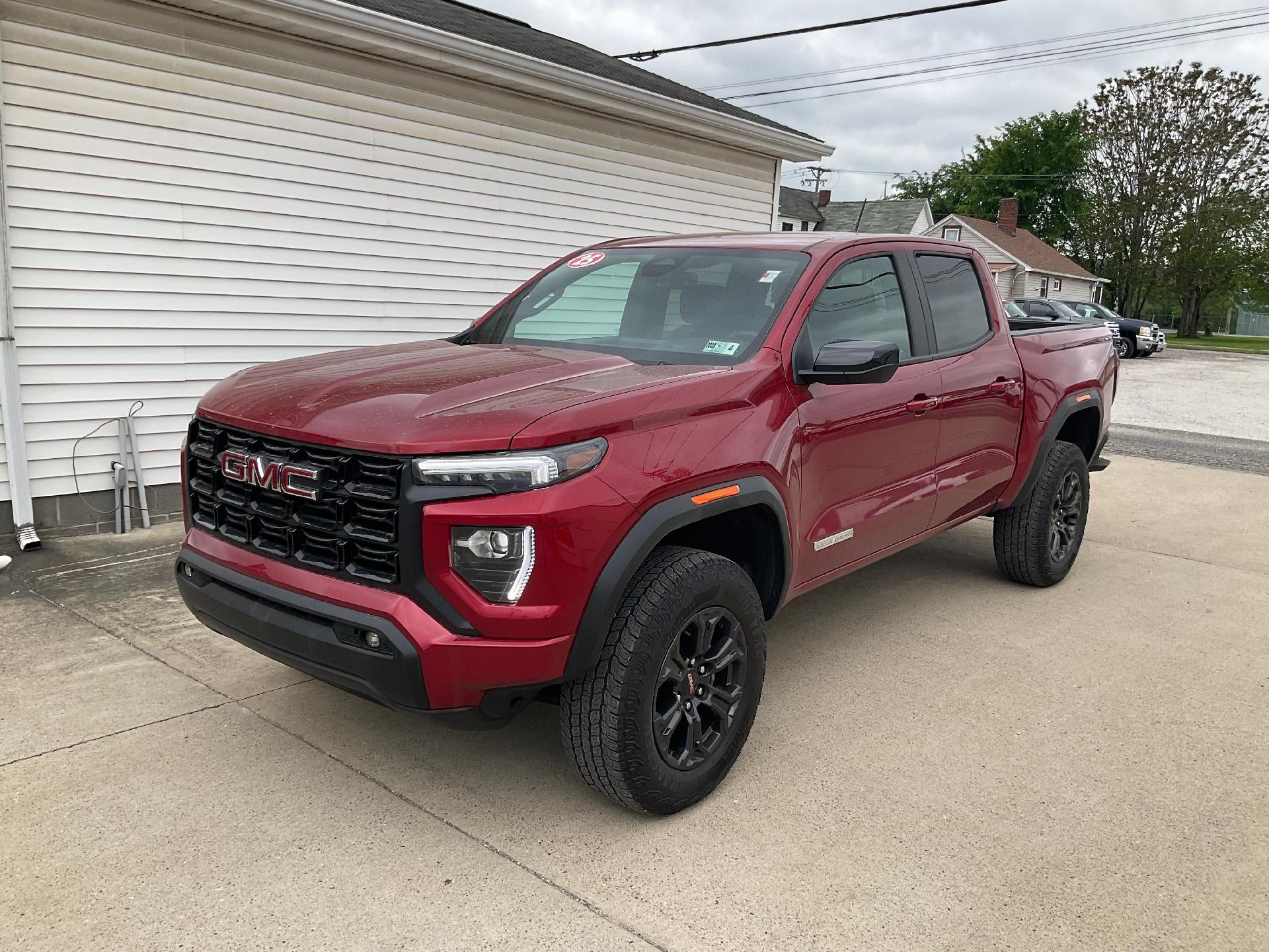 2025 GMC Canyon 4WD Elevation Crew Cab Short Box's photo