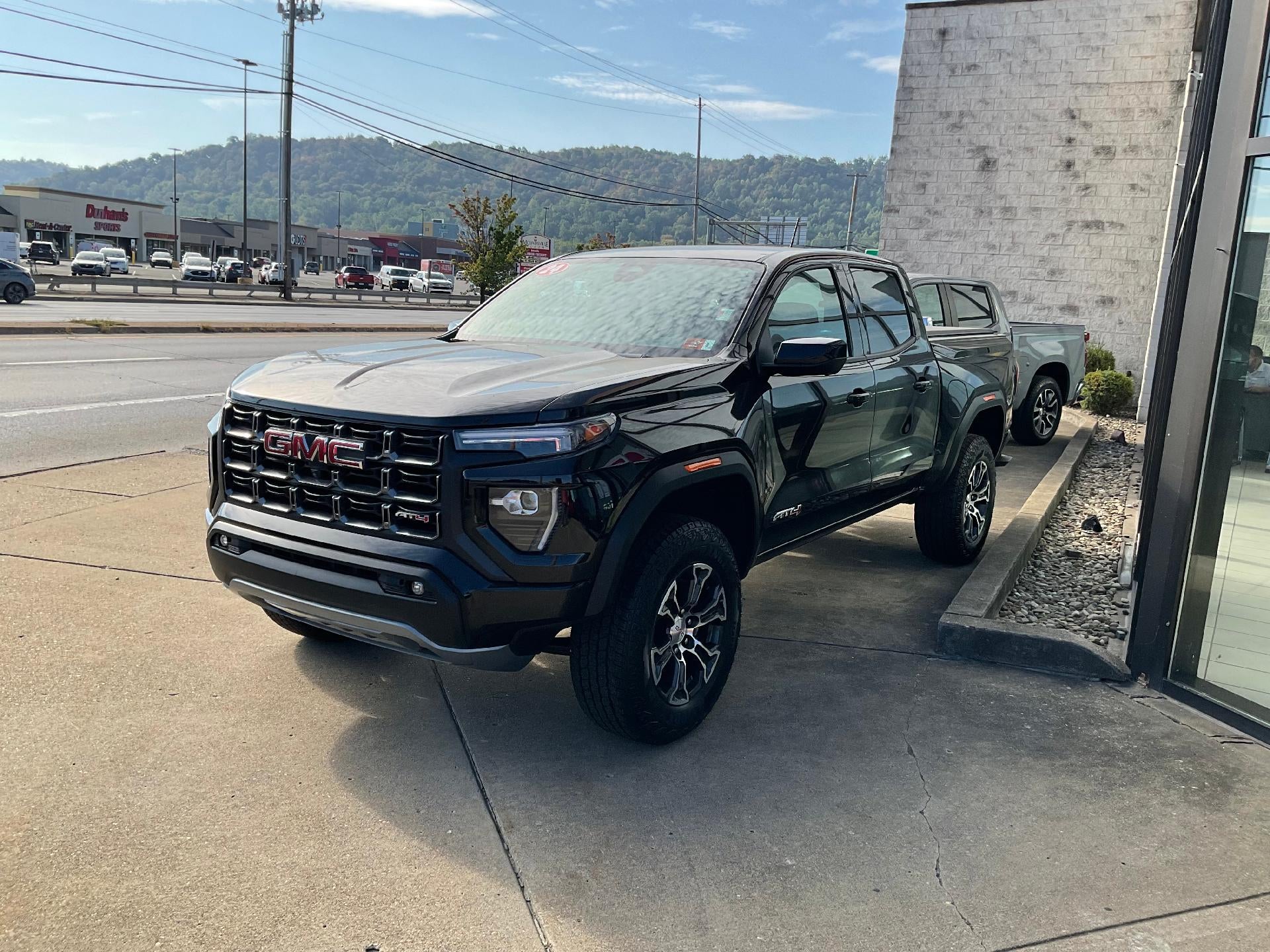 2024 GMC Canyon AT4