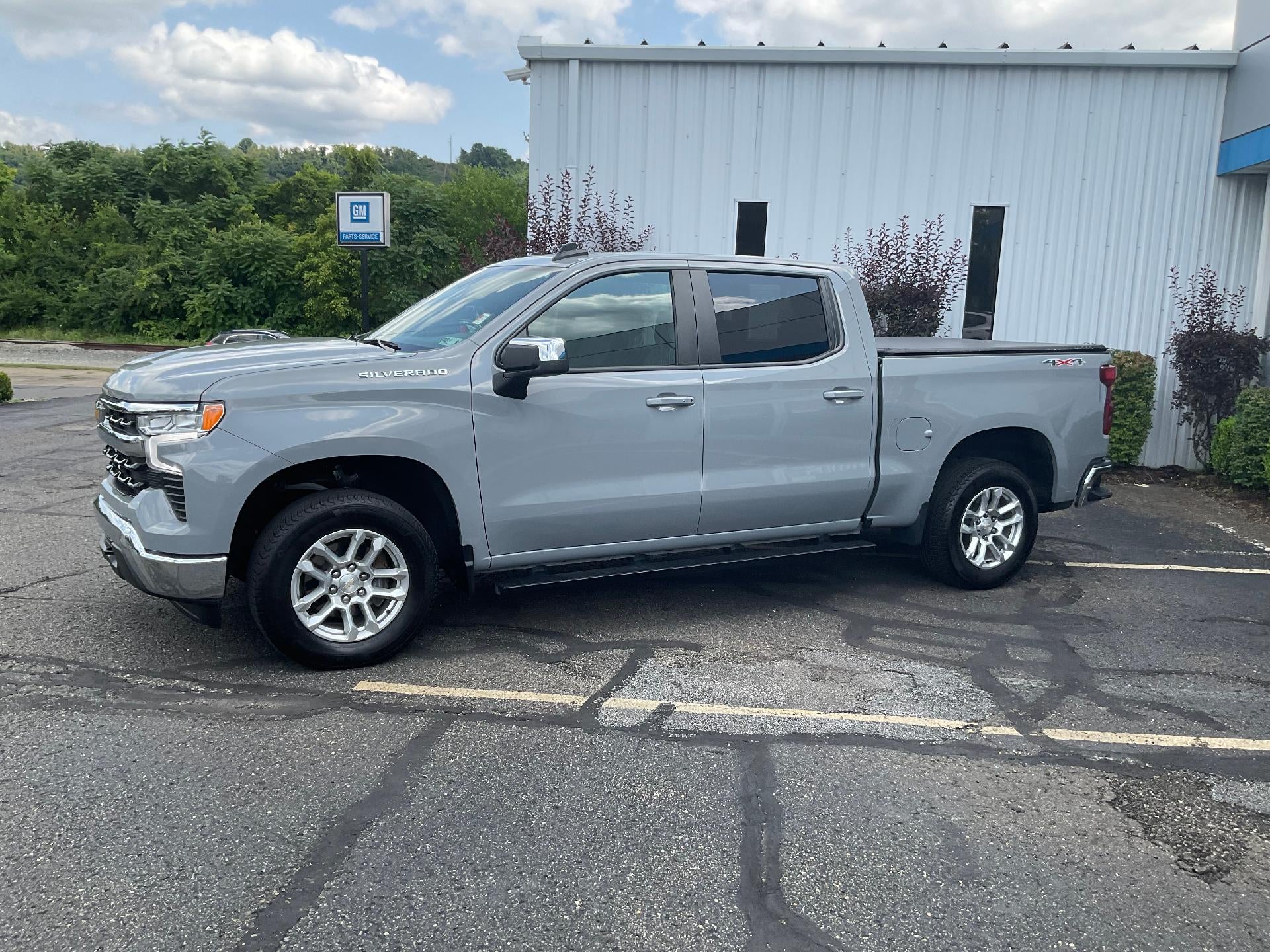 2024 Chevrolet Silverado 1500 LT