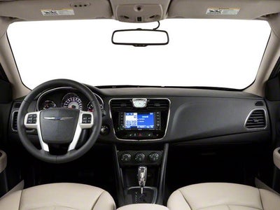 2013 Chrysler 200 4dr Sdn Touring