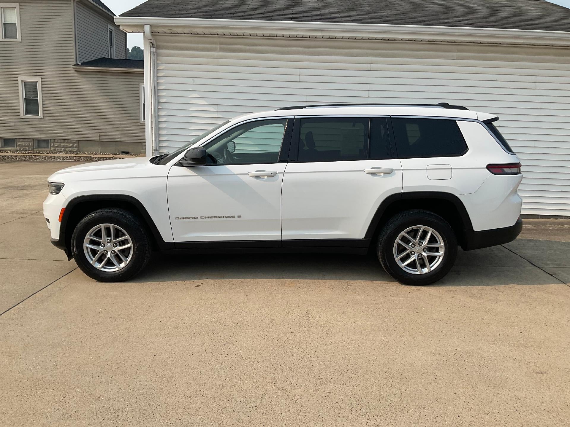2021 Jeep Grand Cherokee L Laredo 4x4