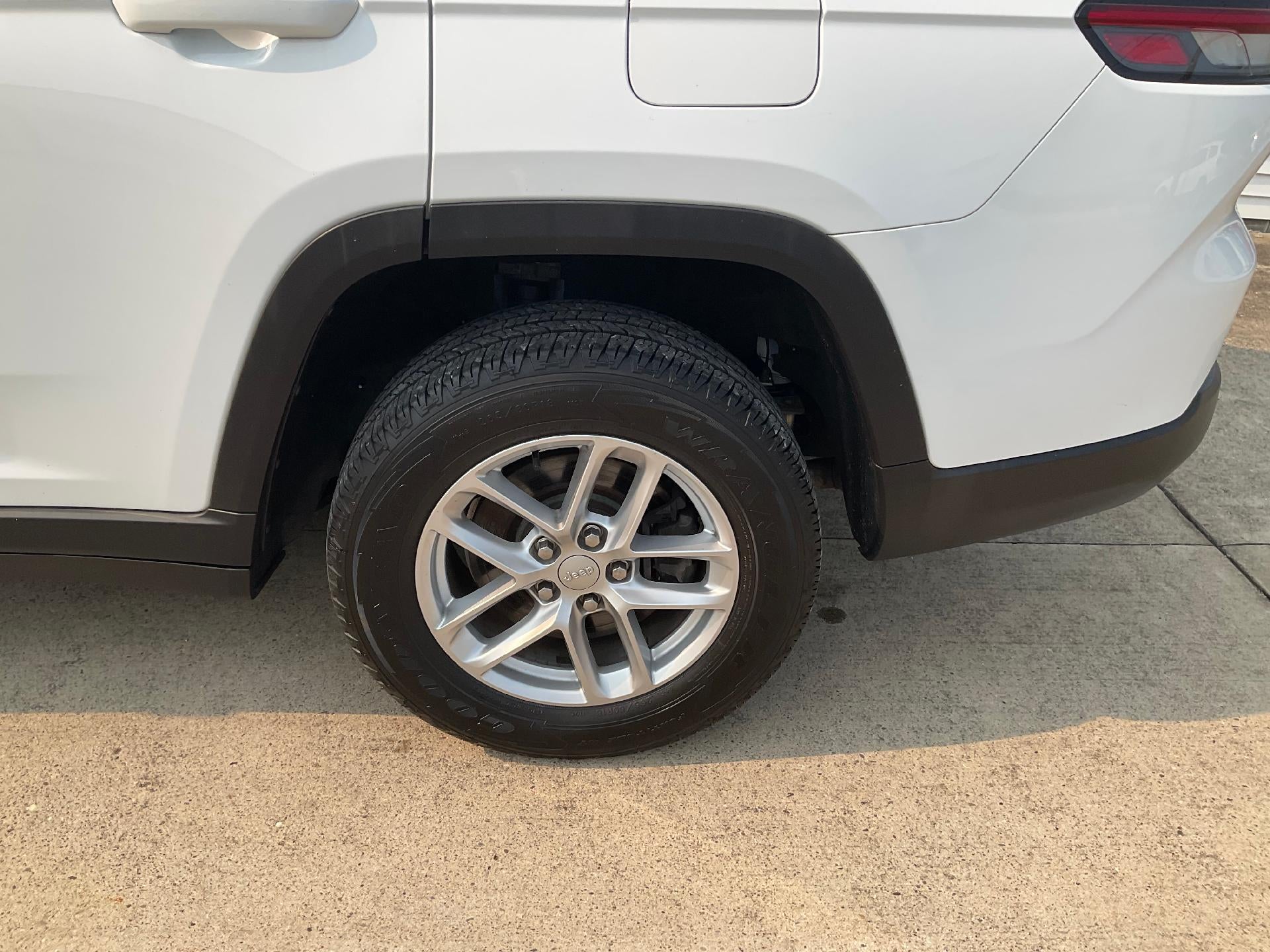 2021 Jeep Grand Cherokee L Laredo 4x4