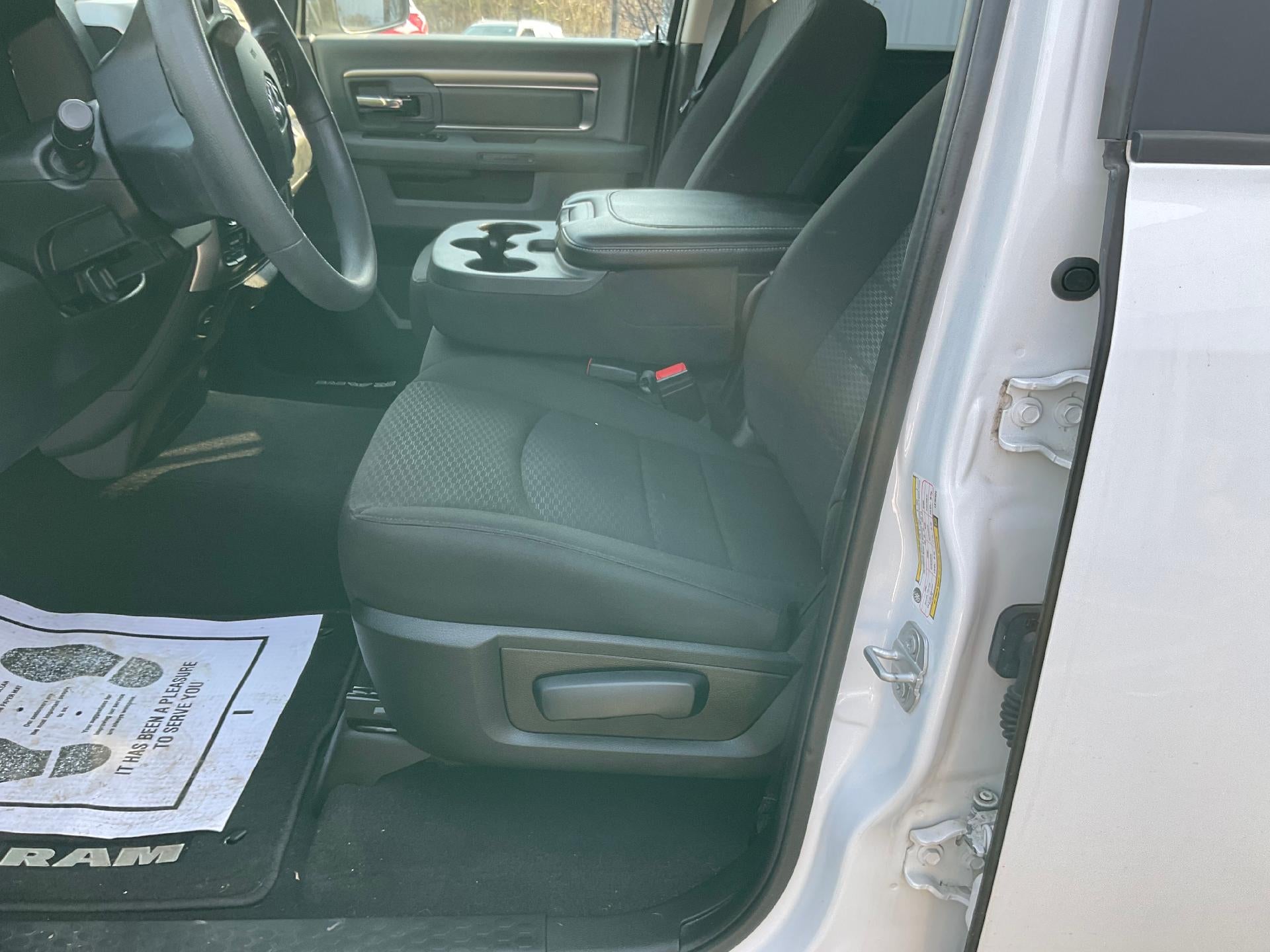 2020 RAM 1500 Classic SLT 4x4 Quad Cab 6'4" Box