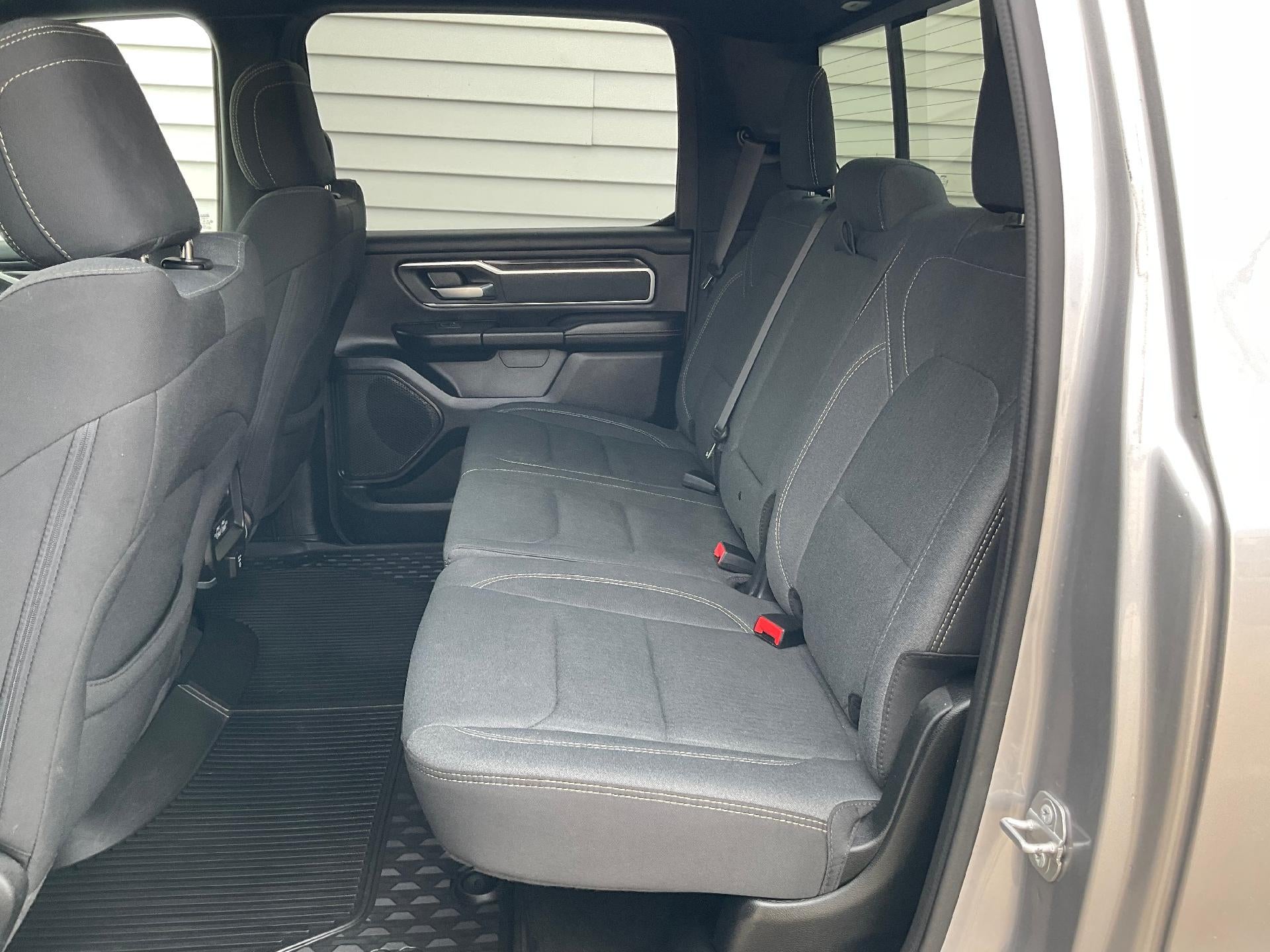 2022 RAM 1500 Big Horn 4x4 Crew Cab 5'7" Box