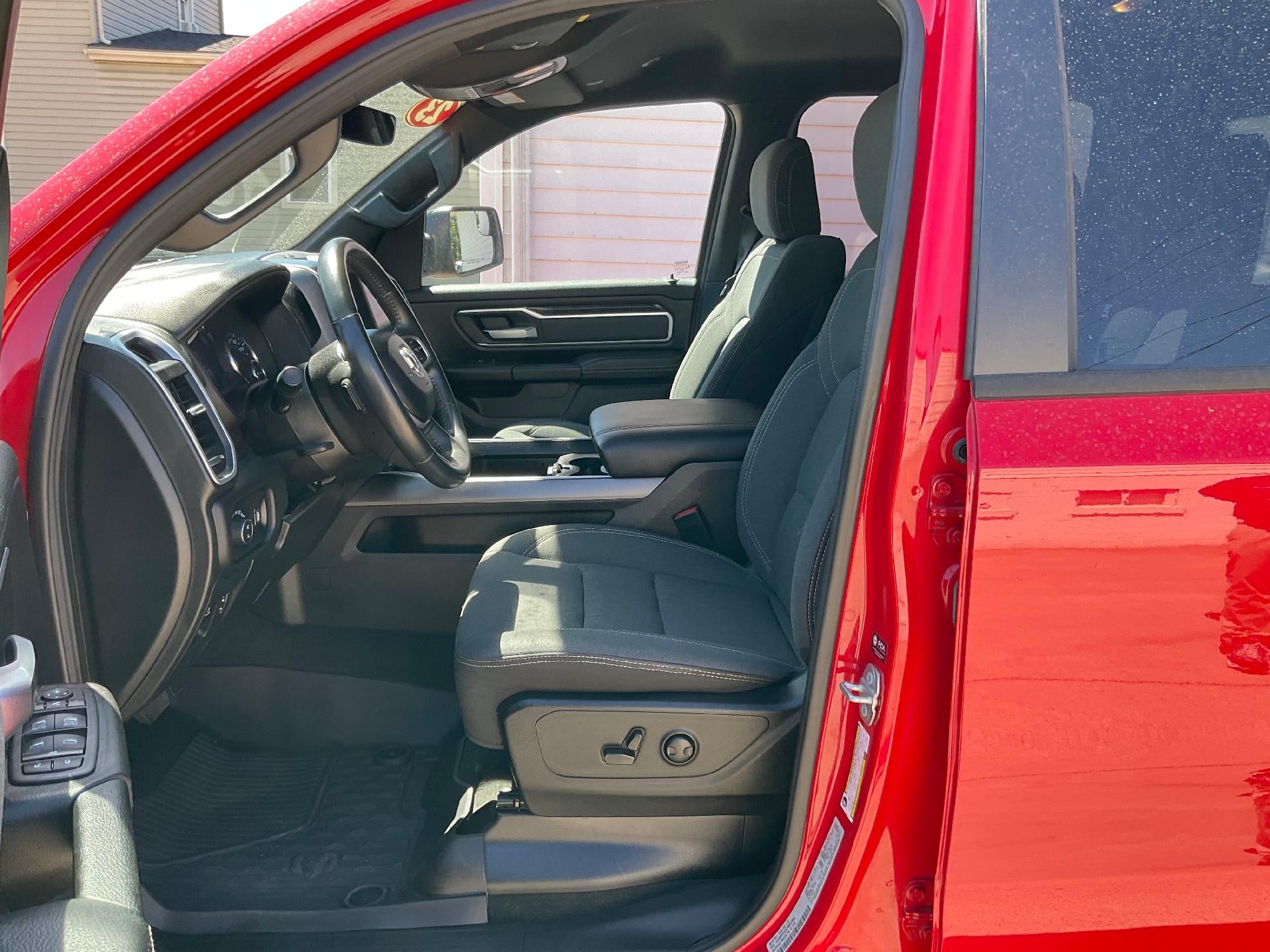 2023 RAM 1500 Big Horn 4x4 Crew Cab 5'7" Box