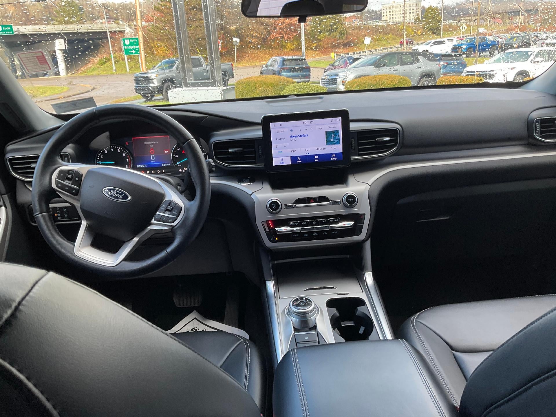 2023 Ford Explorer XLT 4WD