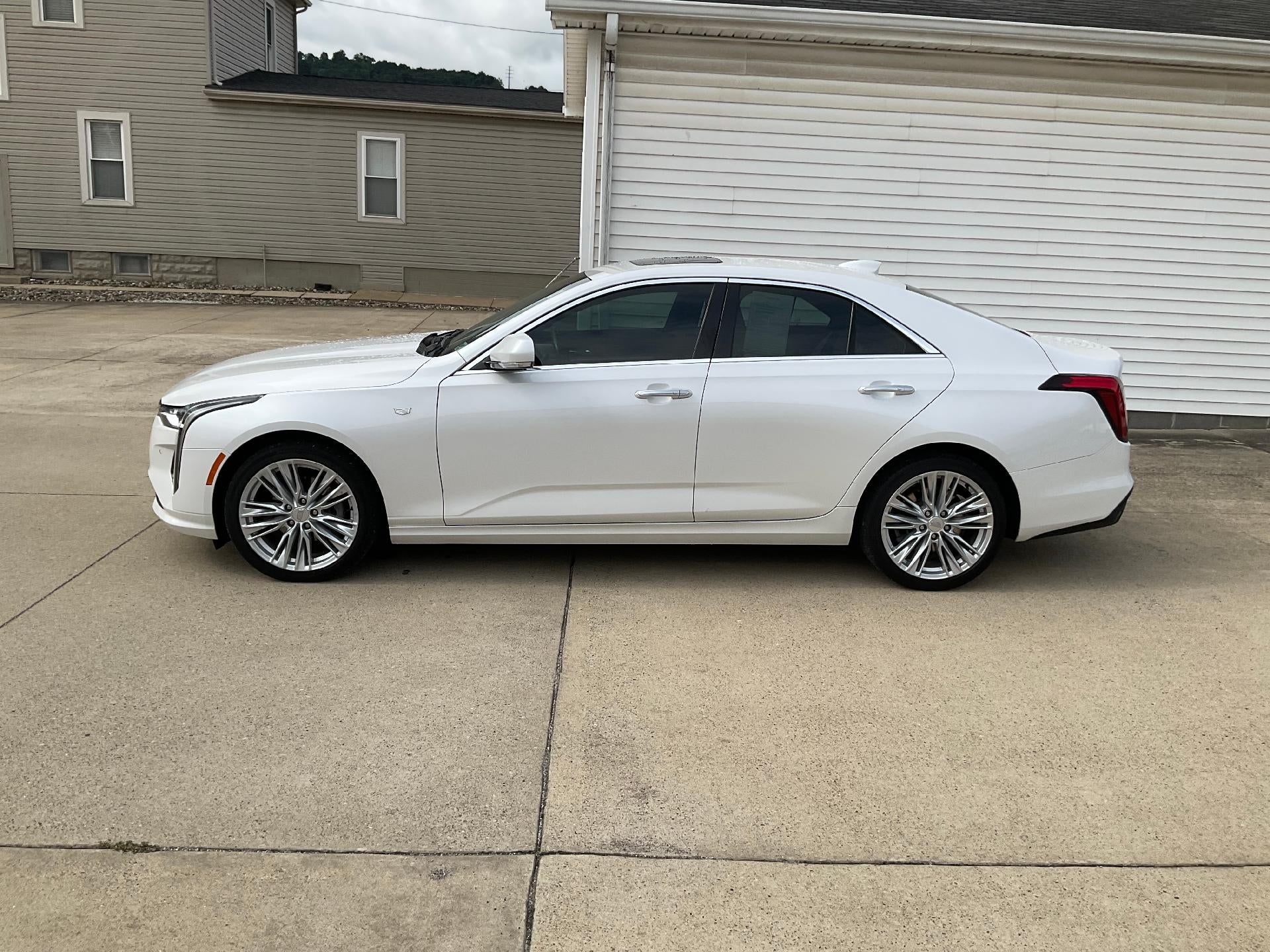 2021 Cadillac CT4 4dr Sdn Premium Luxury