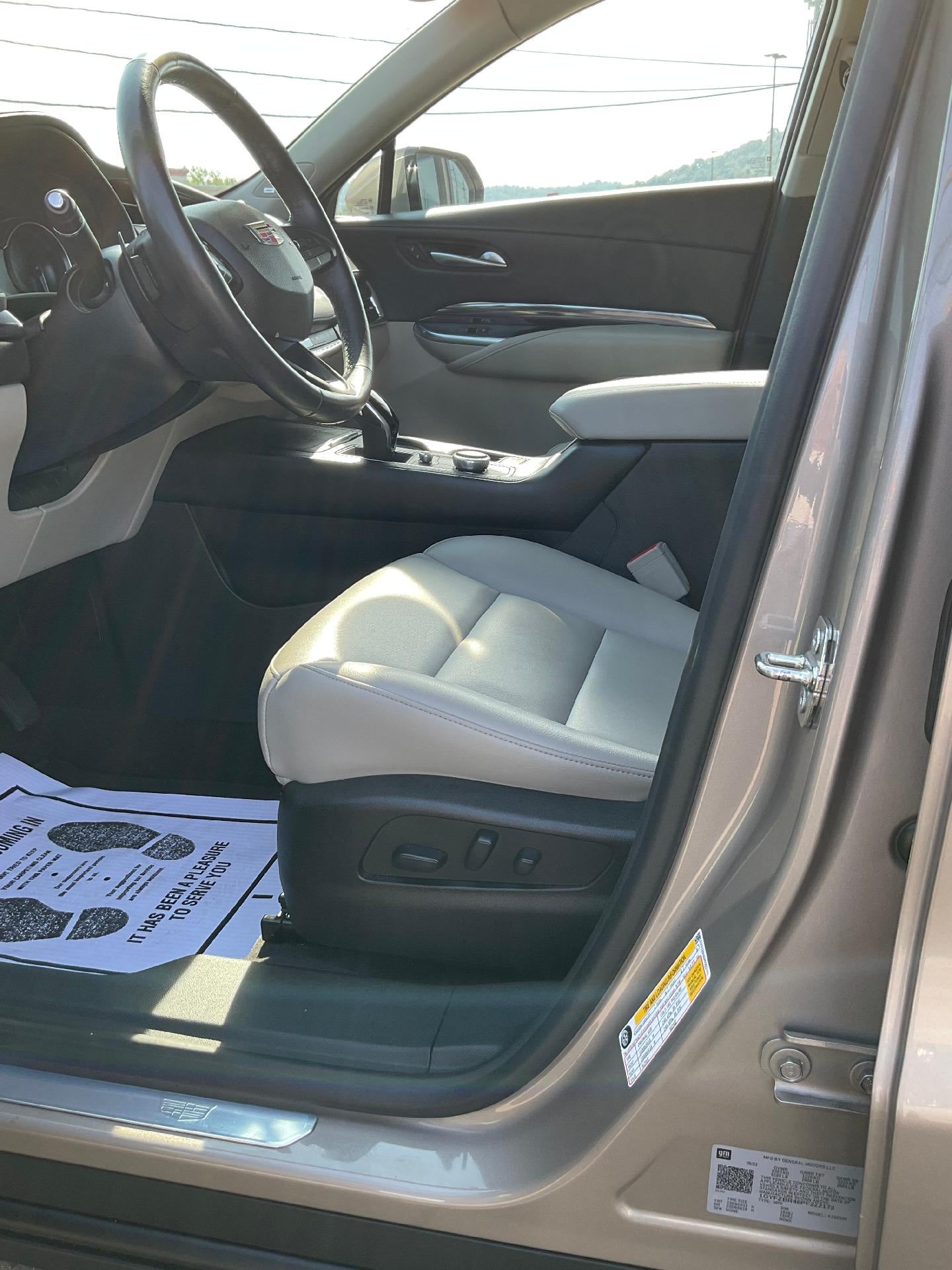 2023 Cadillac XT4 AWD 4dr Luxury