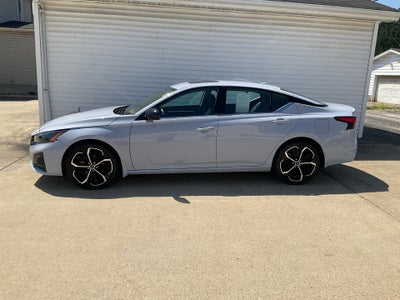 2023 Nissan Altima 2.5 SR Sedan
