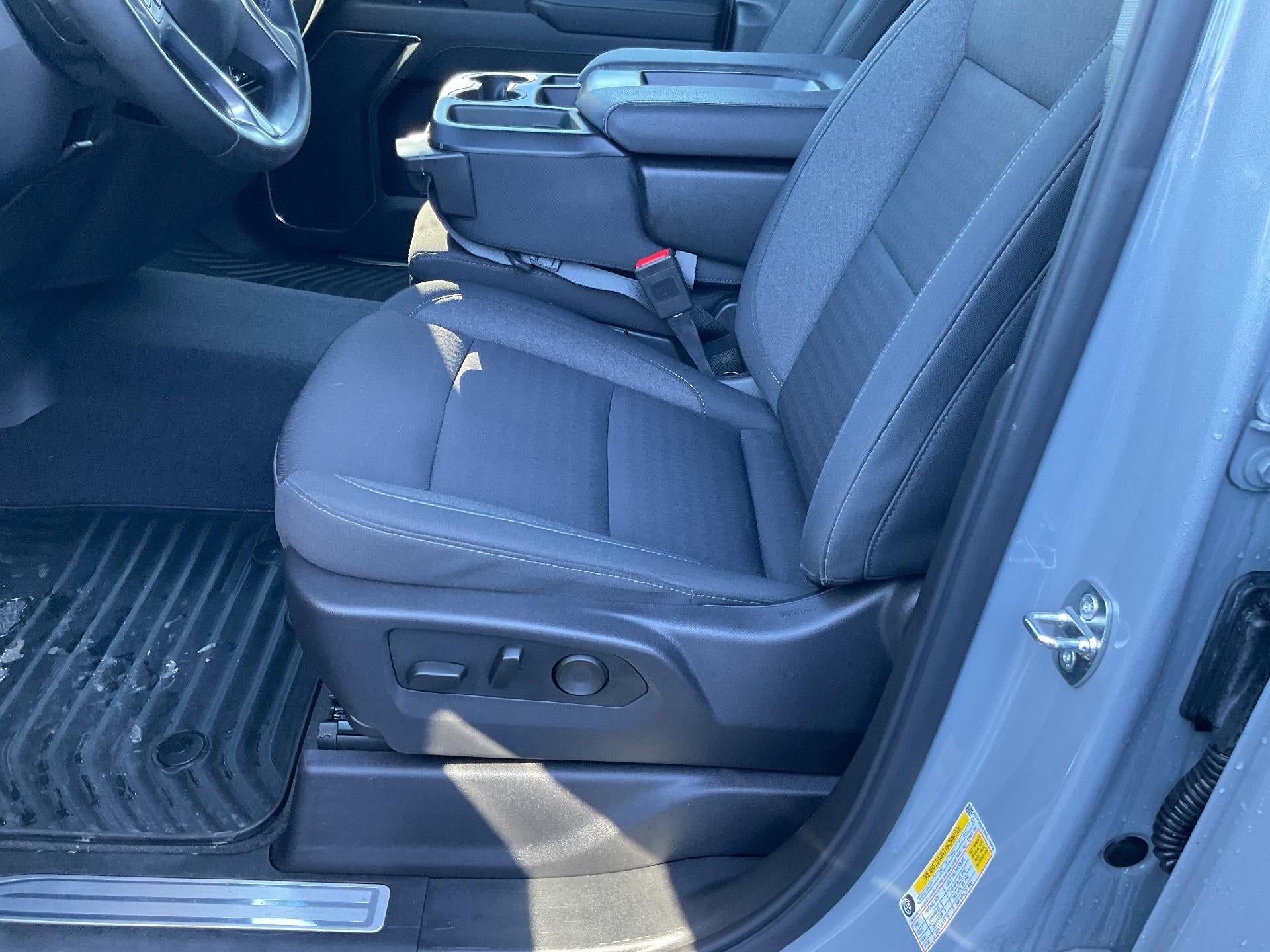 2024 Chevrolet Silverado 1500 Crew Cab Short Box 4-Wheel Drive LT 2FL