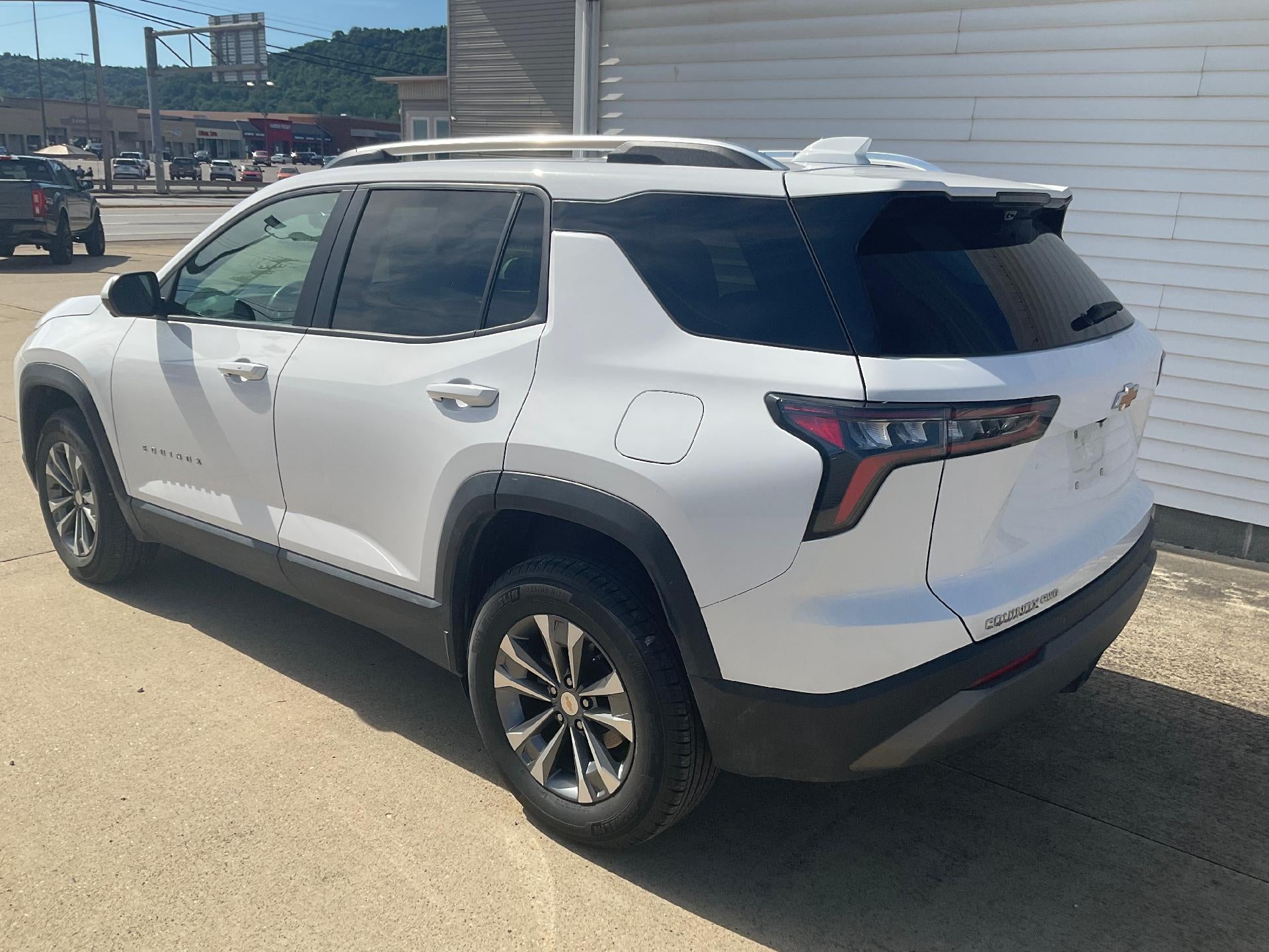 2025 Chevrolet Equinox AWD LT