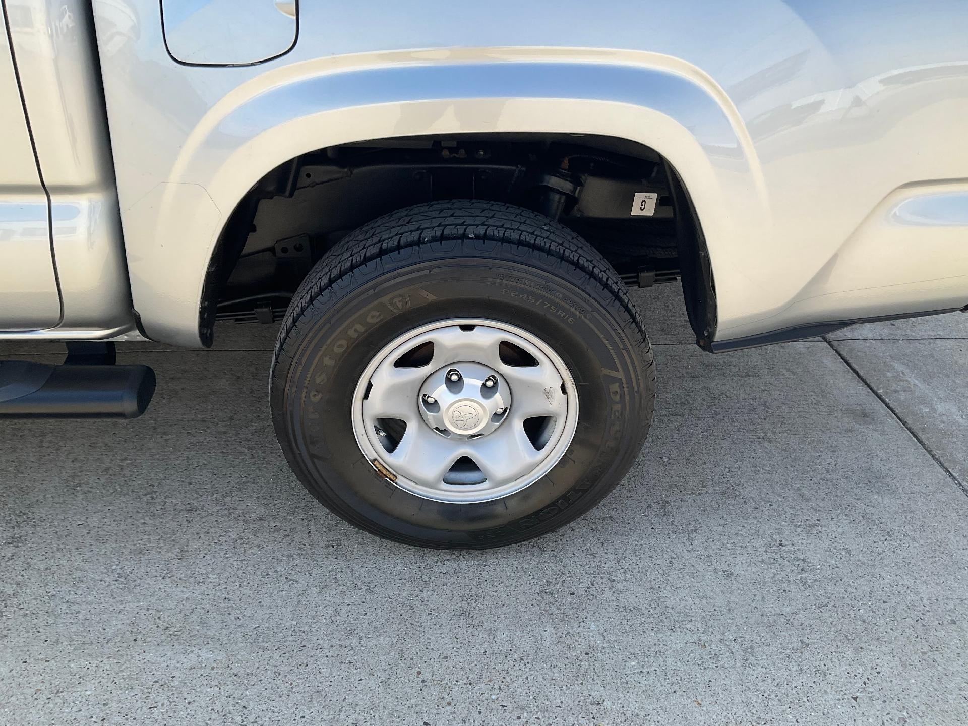 2023 Toyota Tacoma 4WD 4WD SR Double Cab 5' Bed V6 AT (GS)