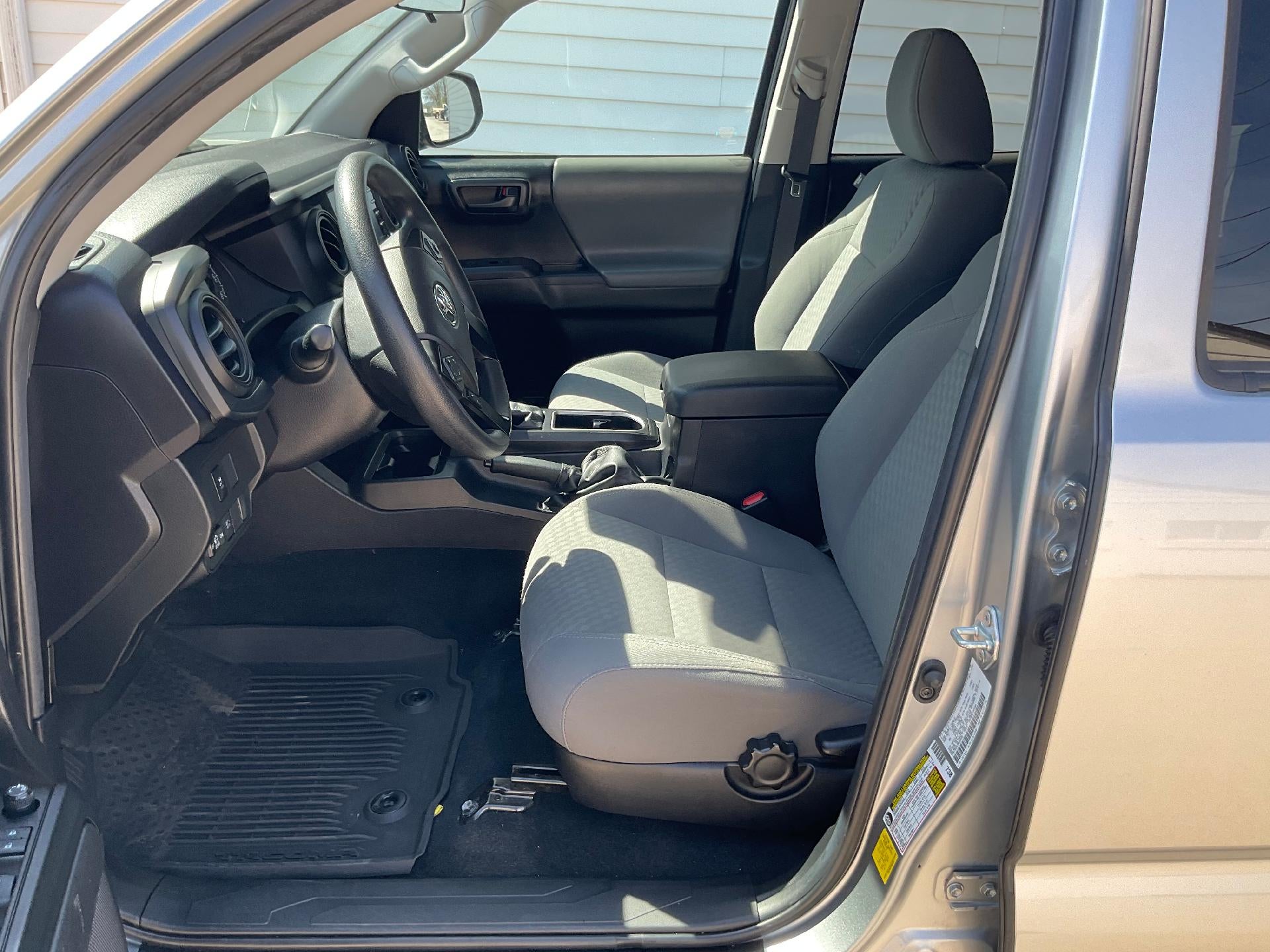 2023 Toyota Tacoma 4WD 4WD SR Double Cab 5' Bed V6 AT (GS)