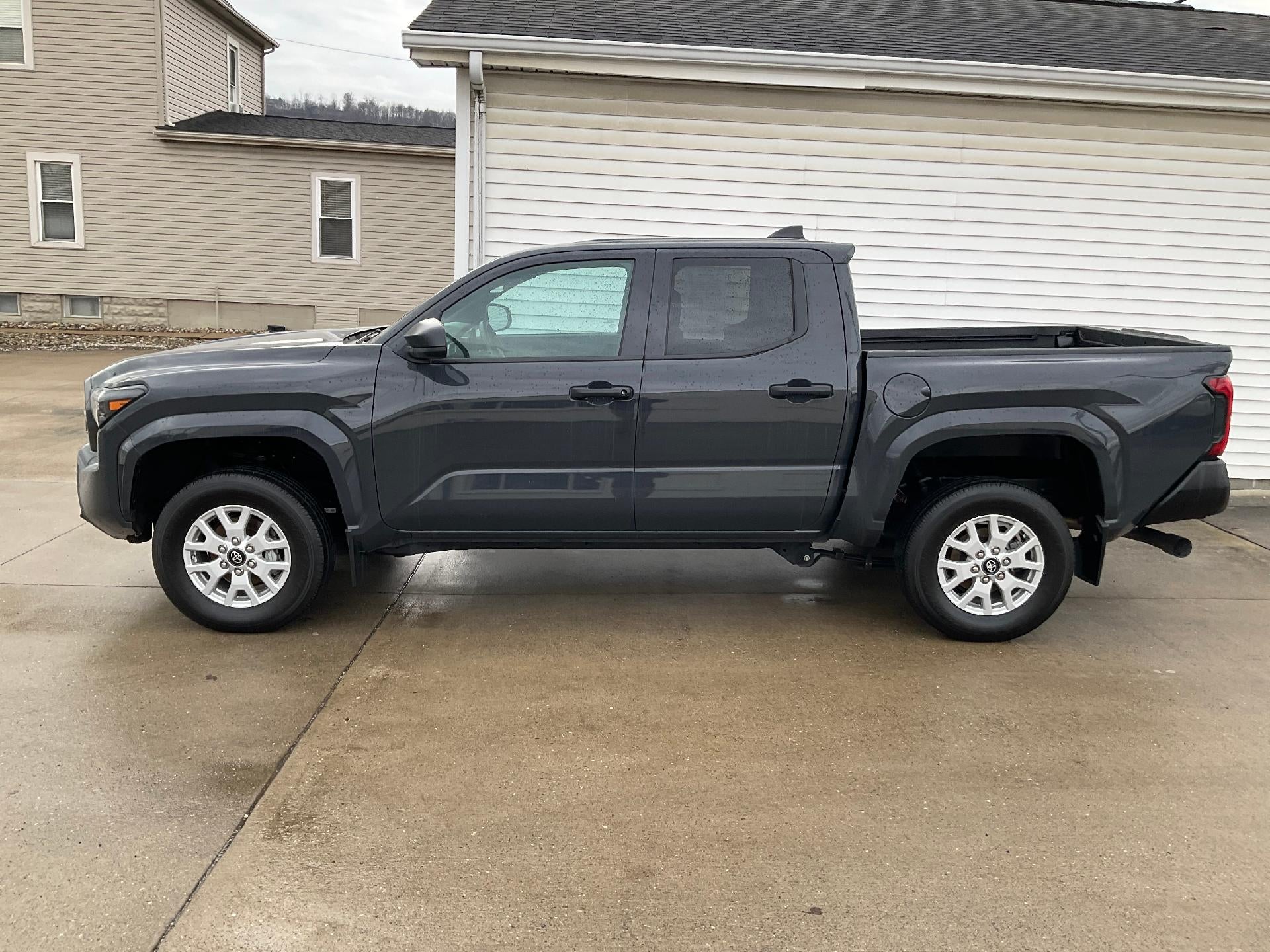 2024 Toyota Tacoma 4WD 4WD SR Double Cab 5' Bed AT (GS)