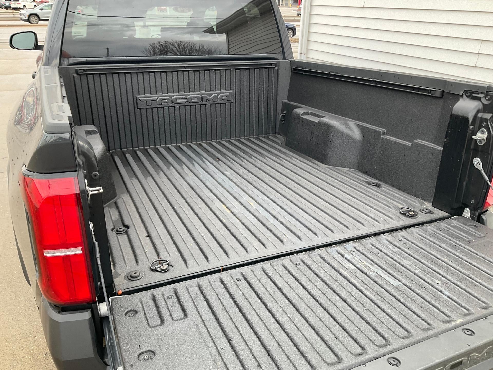 2024 Toyota Tacoma 4WD 4WD SR Double Cab 5' Bed AT (GS)