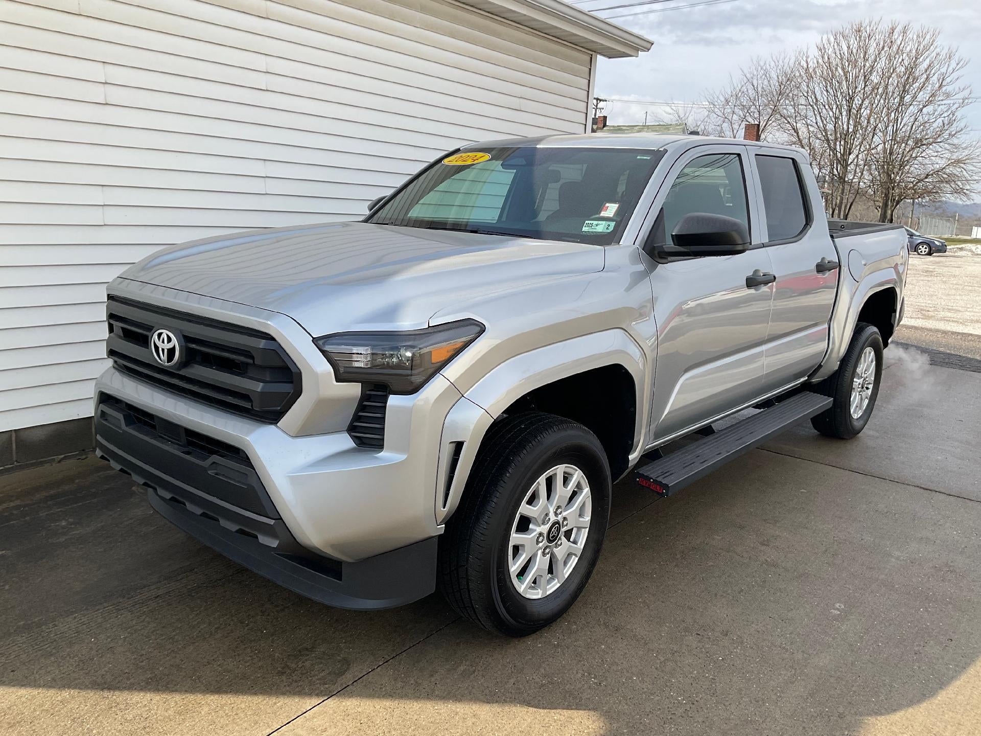 2024 Toyota Tacoma 4WD 4WD SR Double Cab 5' Bed AT (GS)