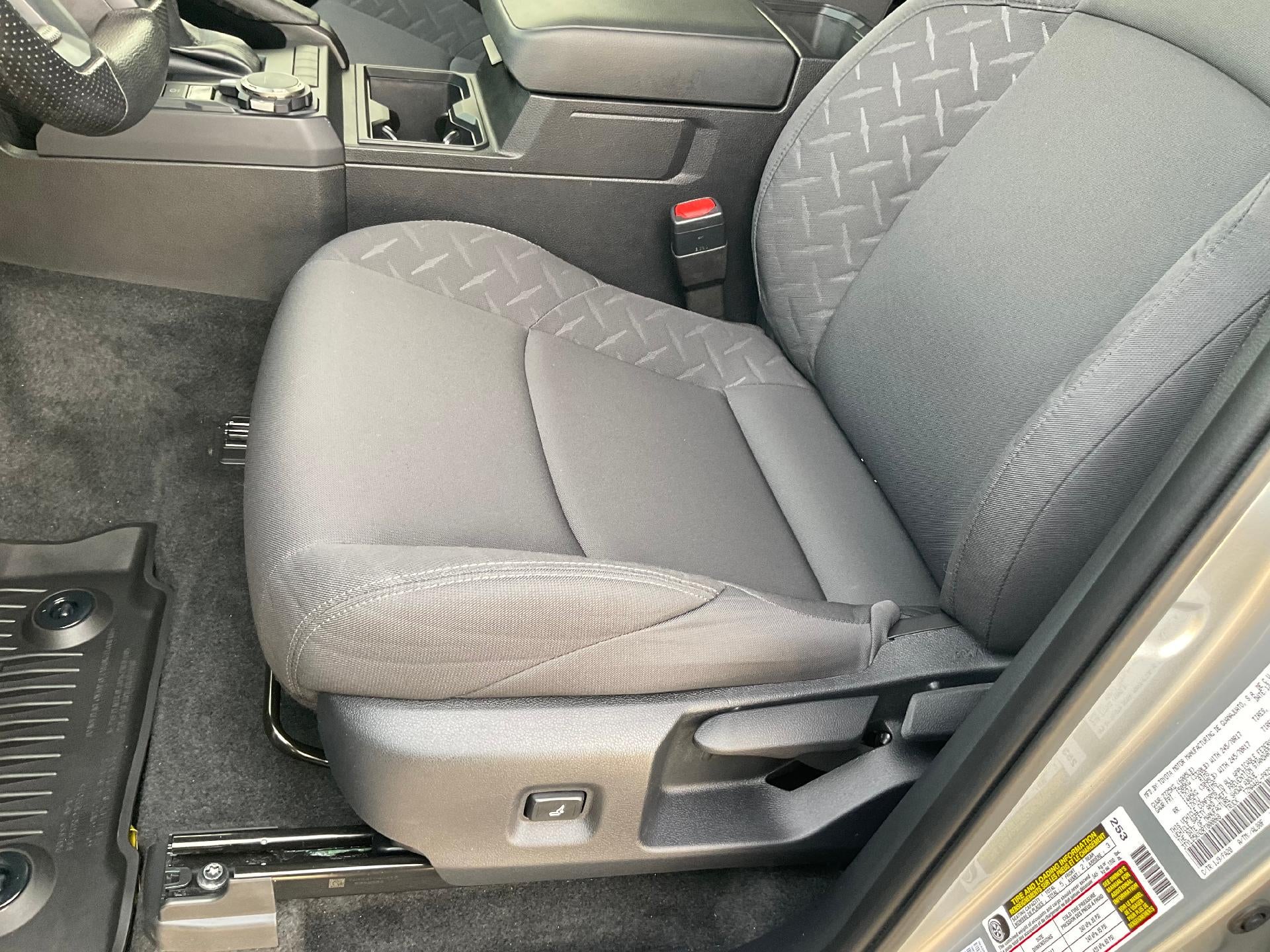 2024 Toyota Tacoma 4WD 4WD SR Double Cab 5' Bed AT (GS)