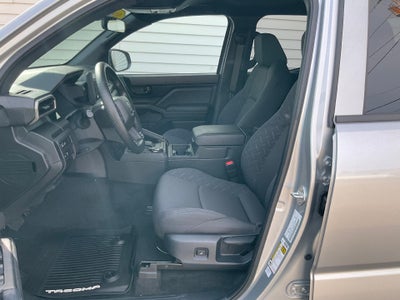 2024 Toyota Tacoma 4WD 4WD SR Double Cab 5' Bed AT (GS)