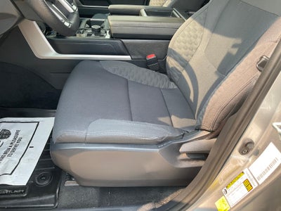 2024 Toyota Tundra 4WD 4WD SR5 CrewMax 5.5' Bed (SE)