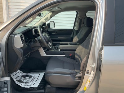 2024 Toyota Tundra 4WD 4WD SR5 CrewMax 5.5' Bed (SE)