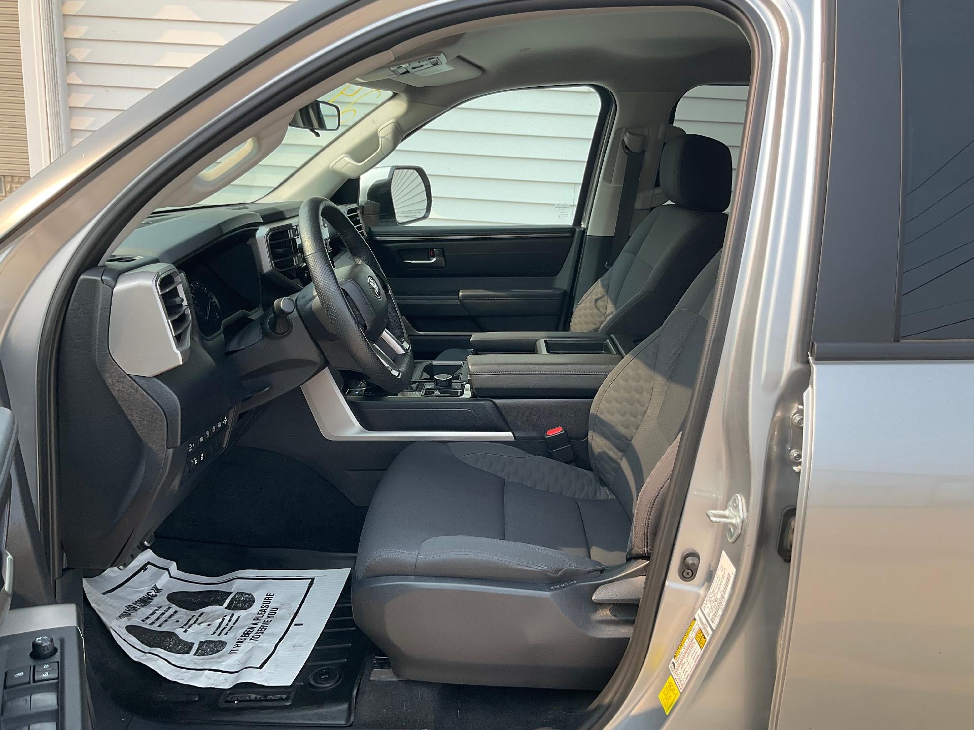2024 Toyota Tundra 4WD 4WD SR5 CrewMax 5.5' Bed (SE)