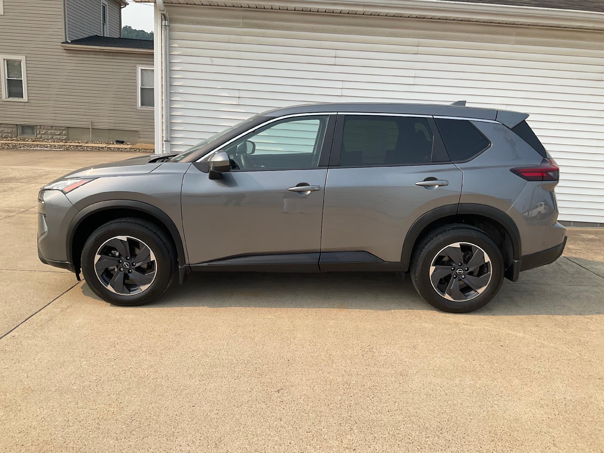 2025 Nissan Rogue AWD SV